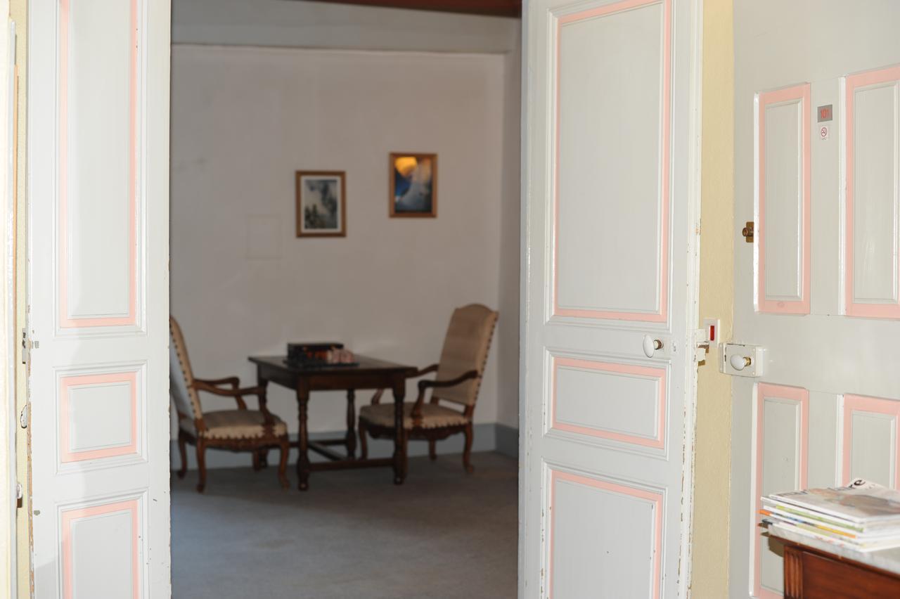 Logis Hotel Le Prieure Bourg-Saint-Andéol Buitenkant foto