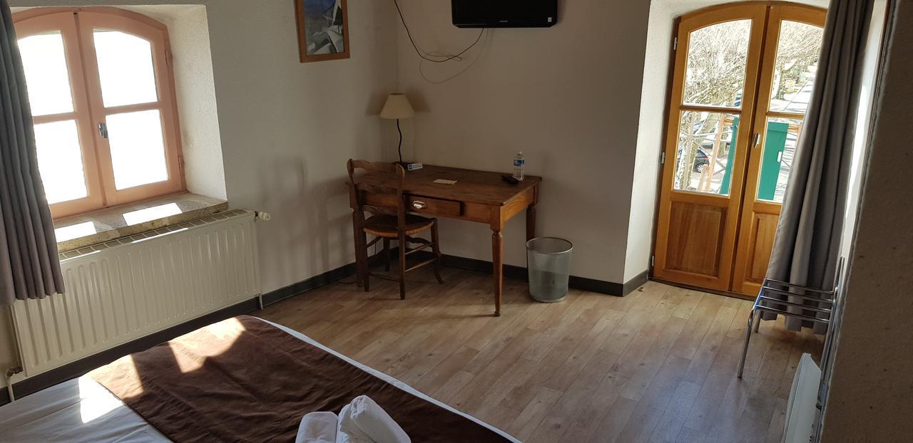 Logis Hotel Le Prieure Bourg-Saint-Andéol Buitenkant foto