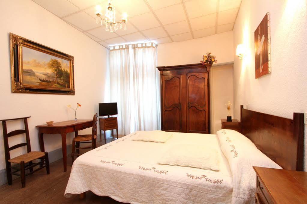 Logis Hotel Le Prieure Bourg-Saint-Andéol Buitenkant foto