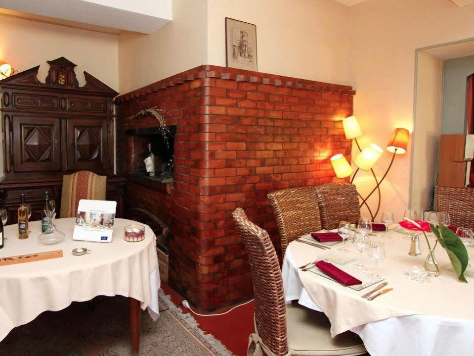 Logis Hotel Le Prieure Bourg-Saint-Andéol Buitenkant foto